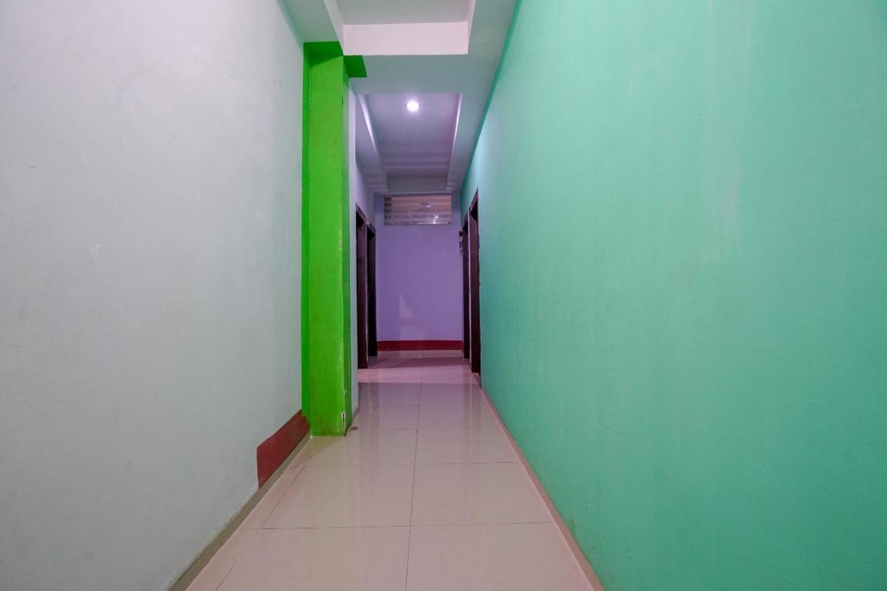 Oyo 1495 Hotel Lendosis Palembang Exterior photo