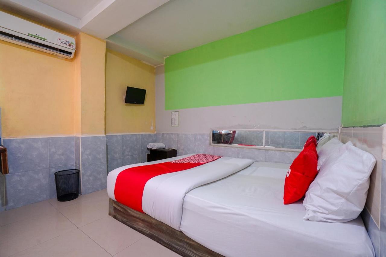 Oyo 1495 Hotel Lendosis Palembang Exterior photo